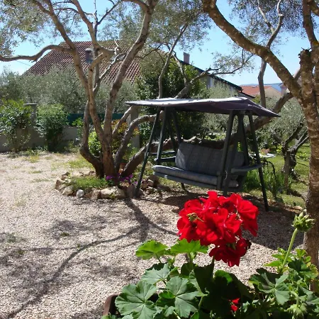 Olea Apartman Pinezici (Krk)
